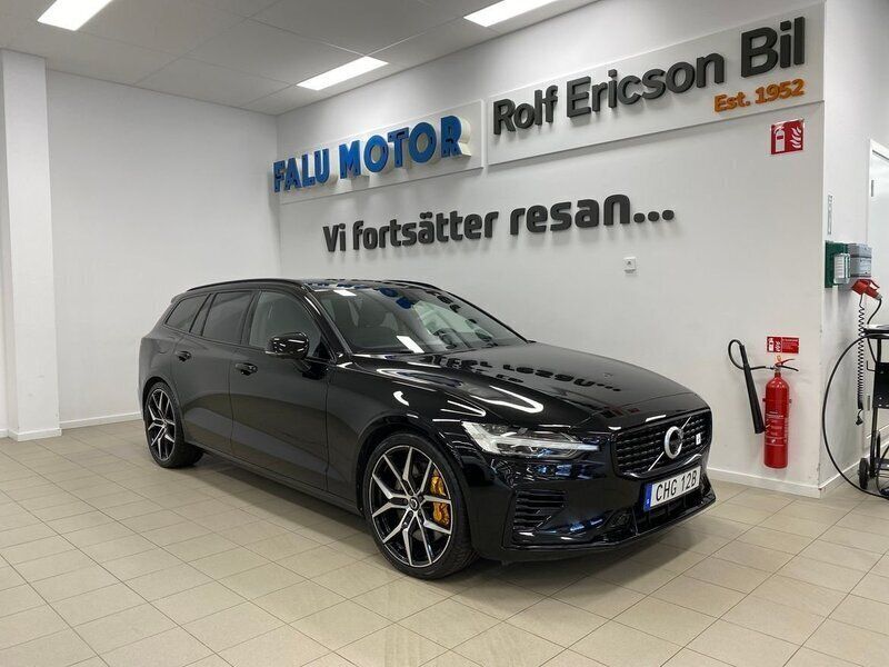 Svart Begagnad 2020 Volvo V60 Kombi | 469 500 kr (Dyr) - Bild 1/4