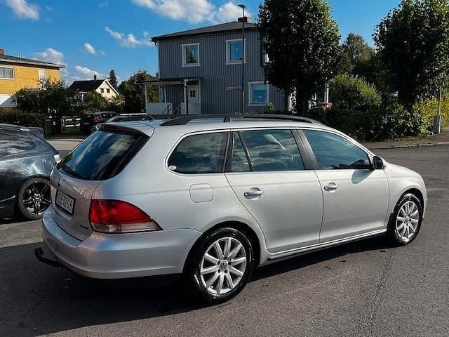 Silver Begagnad 2009 VW Golf VI Kombi | 39 000 kr (Marknadspris) - Bild 1/4