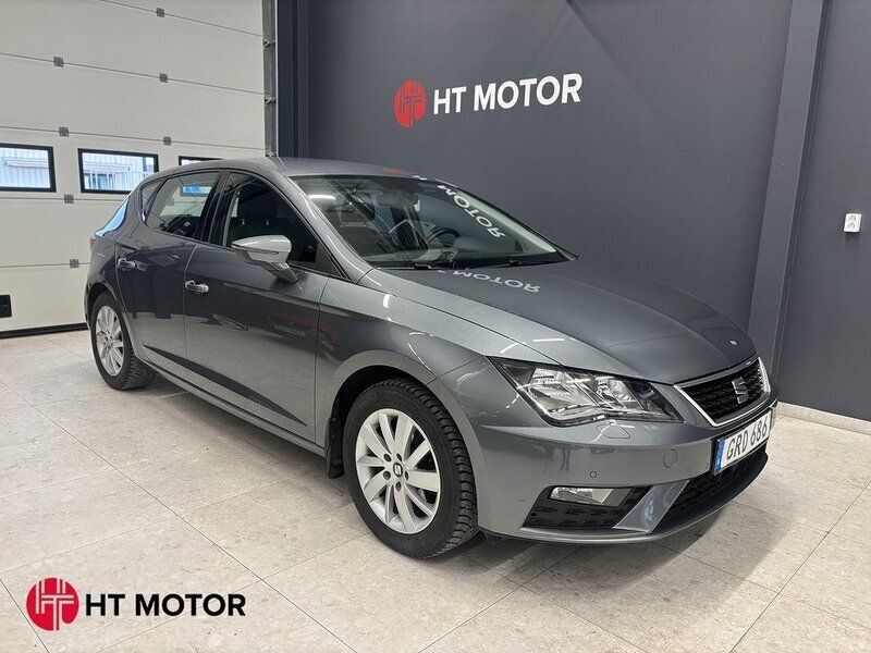 Grå Begagnad 2018 Seat Leon Style Halvkombi | 138 900 kr (Marknadspris) - Bild 1/3