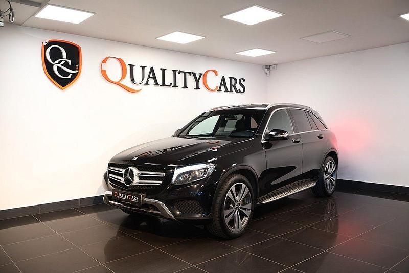 Svart Begagnad 2018 Mercedes GLC220 SUV | 239 000 kr (Marknadspris) - Bild 1/4