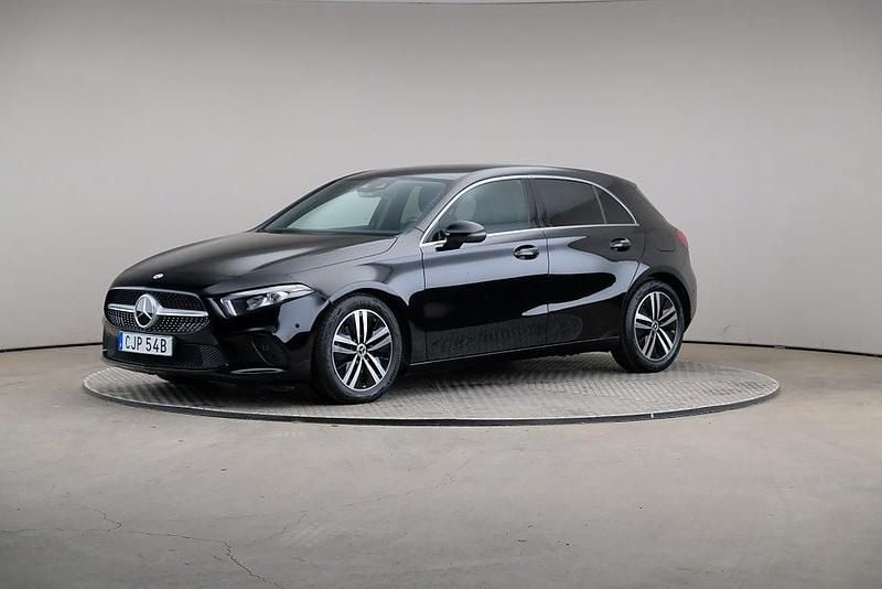Svart Begagnad 2022 Mercedes A200 Edition Halvkombi | 285 000 kr (Marknadspris) - Bild 1/4