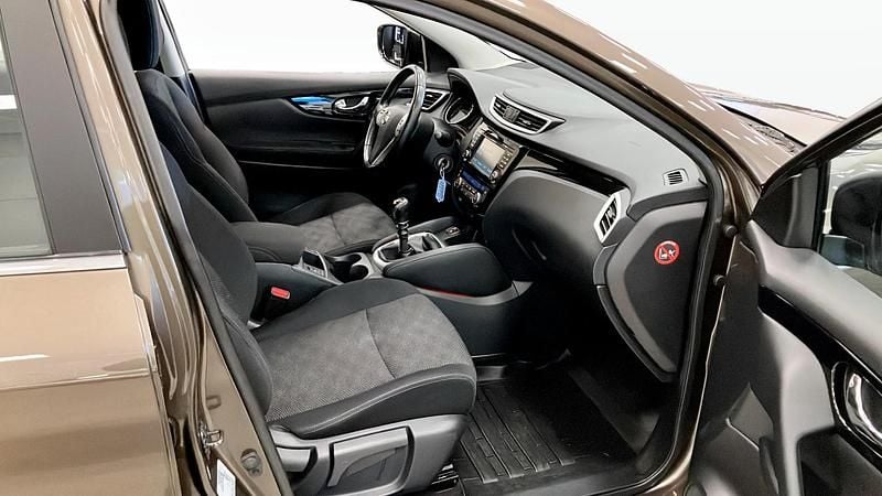 Begagnad Nissan Qashqai Acenta 116 HK (85 kW) 2015 Svart SUV