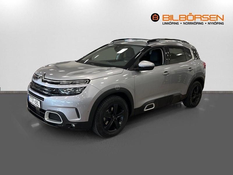 Grå Begagnad 2019 Citroën C5 Aircross PureTech SUV | 219 900 kr (Marknadspris) - Bild 1/4