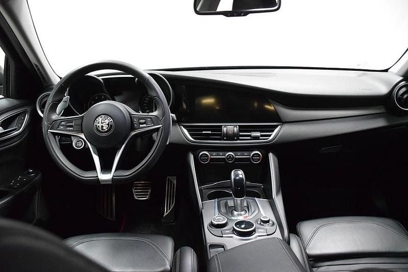 Begagnad Alfa Romeo Giulia Veloce 280 HK (205 kW) 2018 Grå Sedan