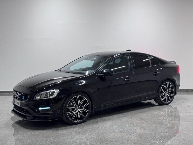 Svart Begagnad 2016 Volvo S60 R-Design Sedan | 299 900 kr - Bild 1/4