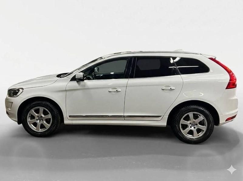 Begagnad Volvo XC60 Summum 190 HK (139 kW) 2015 Vit SUV