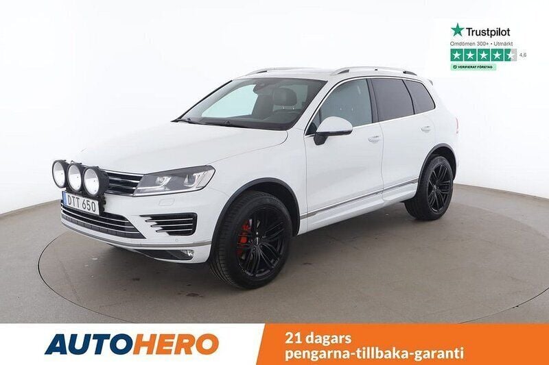 Vit Begagnad 2014 VW Touareg R-line SUV | 228 000 kr - Bild 1/4