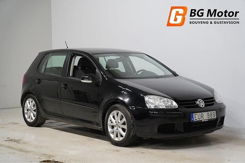 Svart Begagnad 2008 VW Golf VI Trendline Halvkombi | 29 900 kr (Marknadspris) - Bild 1/4