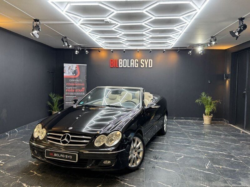 Svart Begagnad 2008 Mercedes CLK350 Cab | 118 500 kr (Bra pris) - Bild 1/4