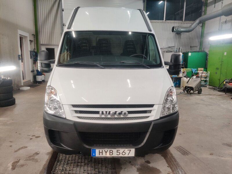 Vit Begagnad 2007 Iveco Daily Van | 54 900 kr (Superpris) - Bild 1/4
