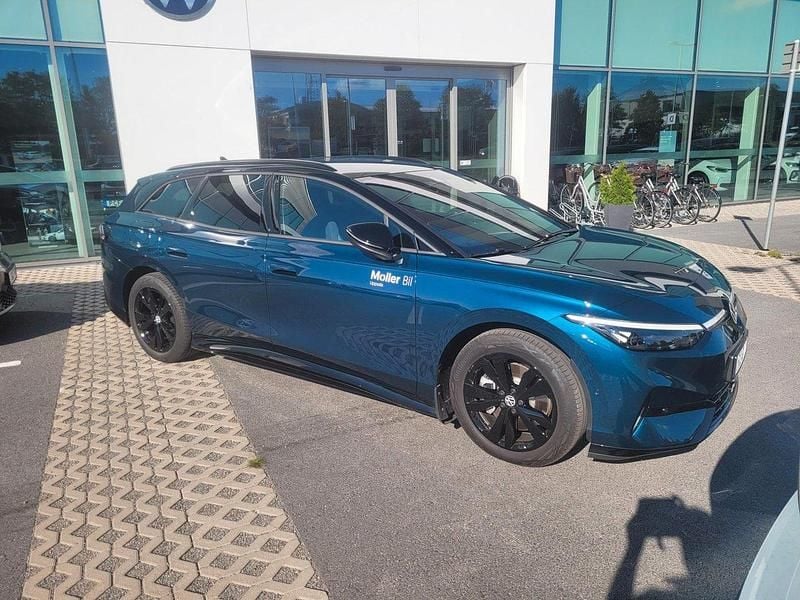 Blå Begagnad 2025 VW ID.7 Pro Sedan | 624 900 kr (Lite dyr) - Bild 1/3