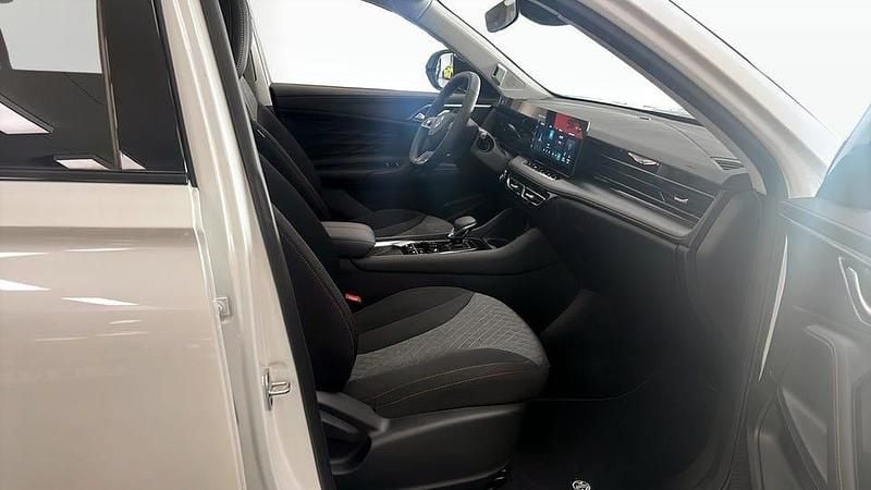 Ny MG HS Comfort 143 HK (105 kW) 2025 Vit SUV