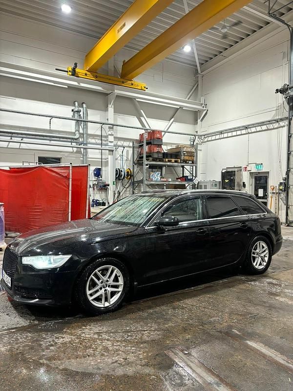 Svart Begagnad 2014 Audi A6 Kombi | 143 000 kr (Marknadspris) - Bild 1/4