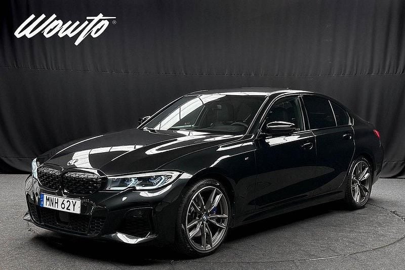 Svart (safirsvart metallic) Begagnad 2019 BMW M340 M Sport Sedan | 579 800 kr (Marknadspris) - Bild 1/3