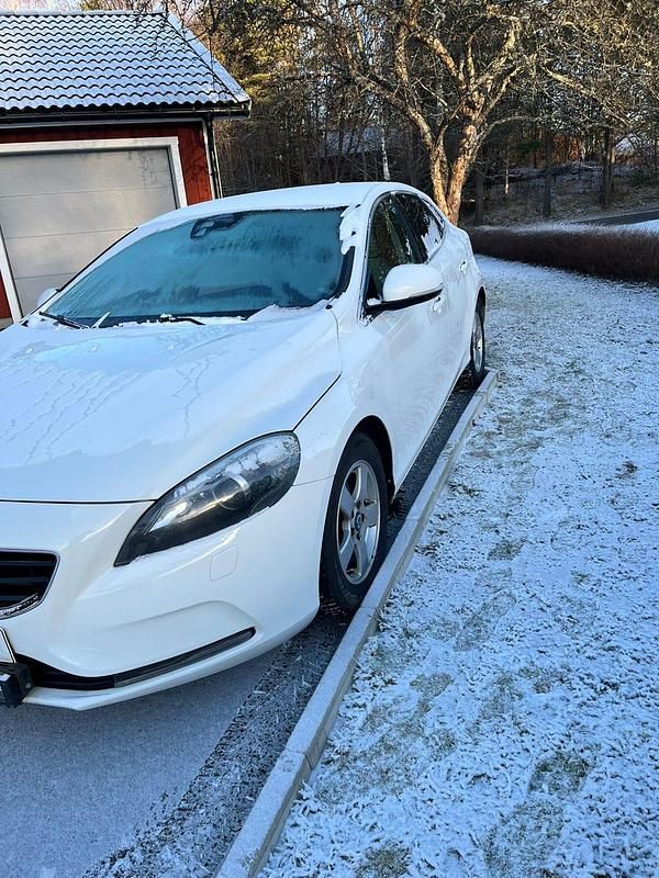 Begagnad Volvo V40 115 HK (84 kW) 2013 Halvkombi