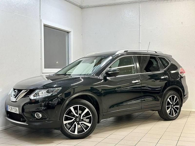 Begagnad Nissan X-Trail 360º 131 HK (96 kW) 2014 Svart SUV