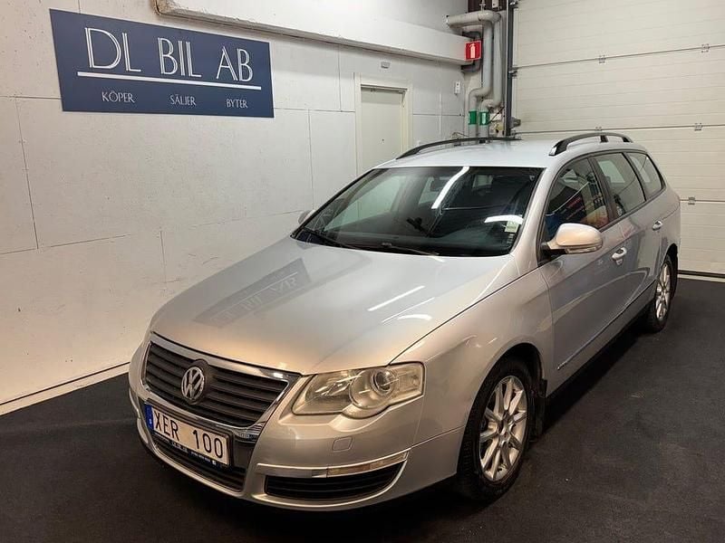 Silver Begagnad 2006 VW Passat Sportline Kombi | 34 900 kr (Marknadspris) - Bild 1/4
