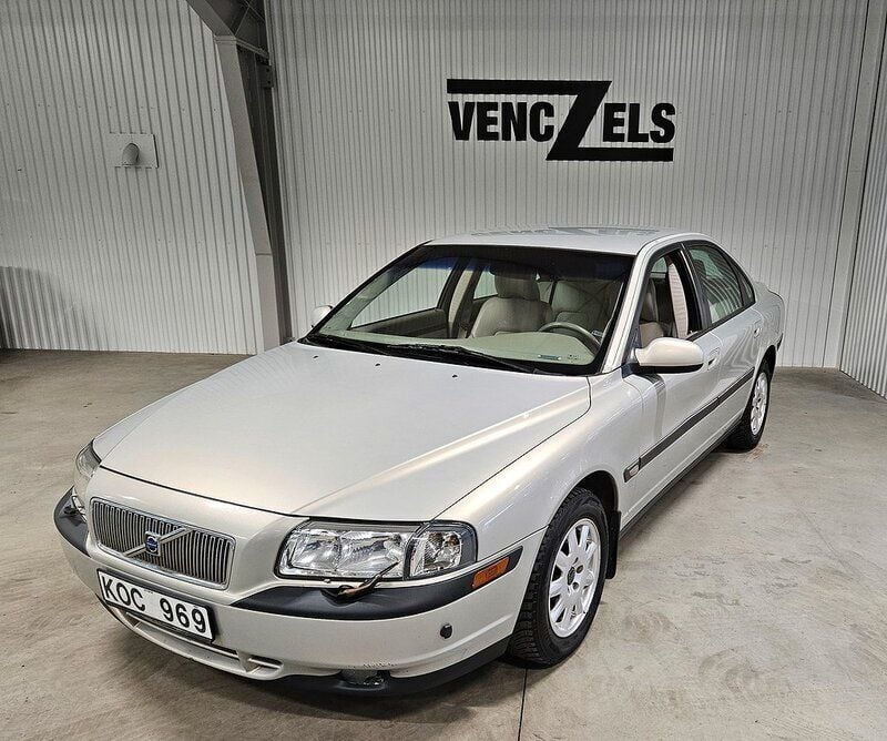 Ljusgrå Begagnad 1999 Volvo S80 Sedan | 29 000 kr (Dyr) - Bild 1/4