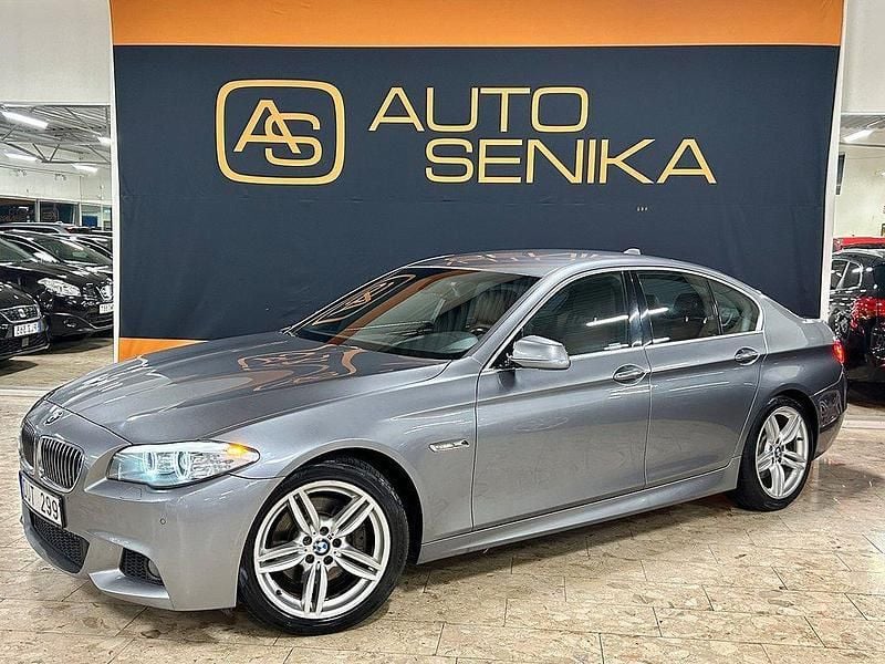 Grå Begagnad 2011 BMW 530 M Sport Sedan | 159 900 kr (Marknadspris) - Bild 1/4