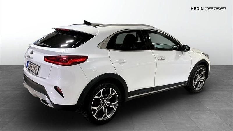 Begagnad Kia XCeed Advance 105 HK (77 kW) 2020 Vit SUV