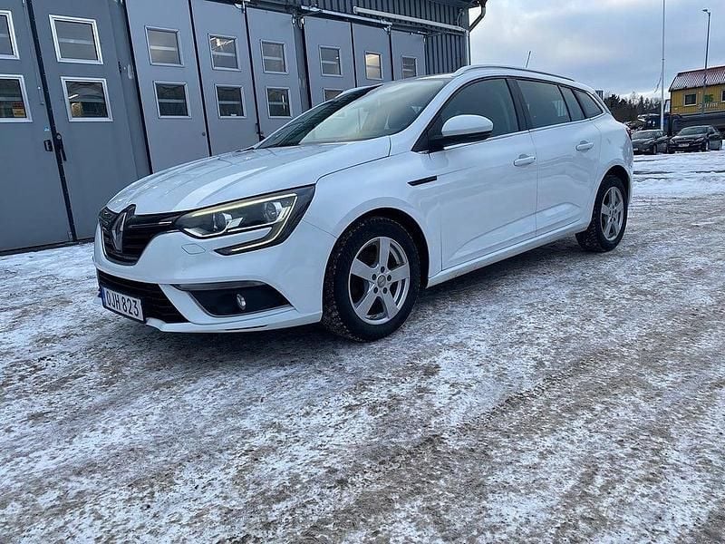 Vit Begagnad 2016 Renault Mégane GrandTour Kombi | 109 900 kr (Marknadspris) - Bild 1/4