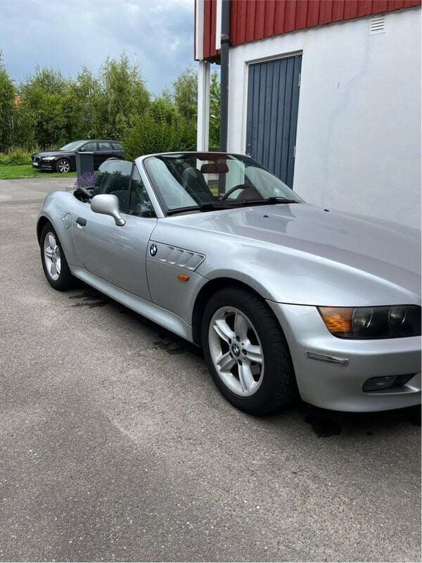 Silver Begagnad 2000 BMW Z3 Cab | 79 000 kr (Bra pris) - Bild 1/4