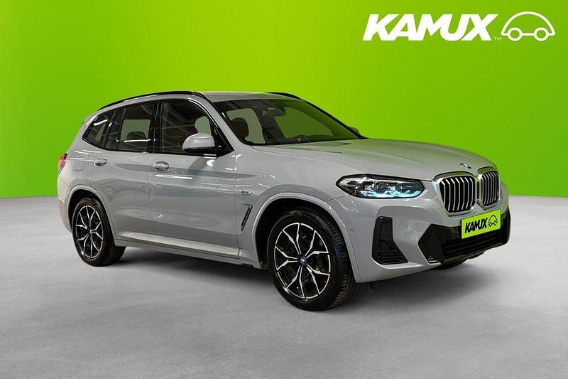 Silver/grå Begagnad 2021 BMW X3 M Sport SUV | 409 700 kr (Marknadspris) - Bild 1/4