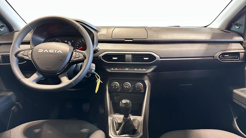 Begagnad Dacia Sandero Essentiel 92 HK (67 kW) 2025 Grå (grey) Halvkombi