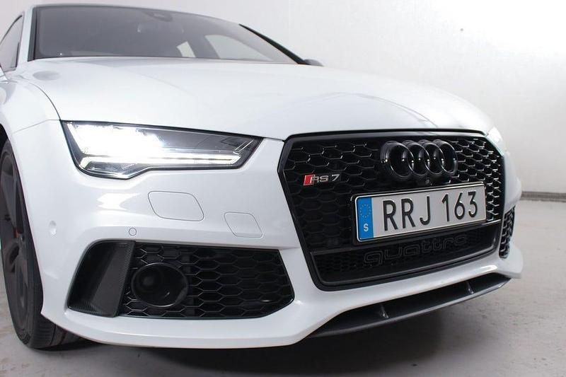 Begagnad Audi RS7 Sportback 561 HK (412 kW) 2015 Vit Halvkombi