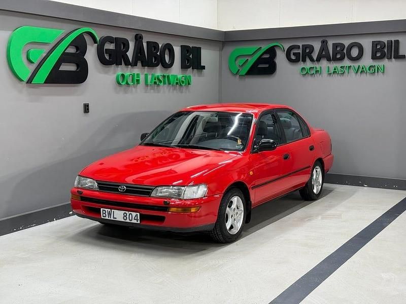 Röd Begagnad 1996 Toyota Corolla Sedan | 49 900 kr - Bild 1/4