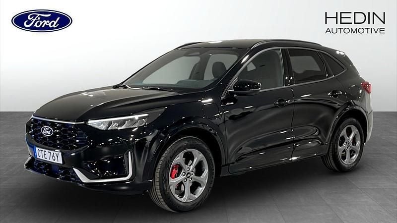 Svart (black) Begagnad 2025 Ford Kuga ST-Line X SUV | 543 300 kr - Bild 1/4