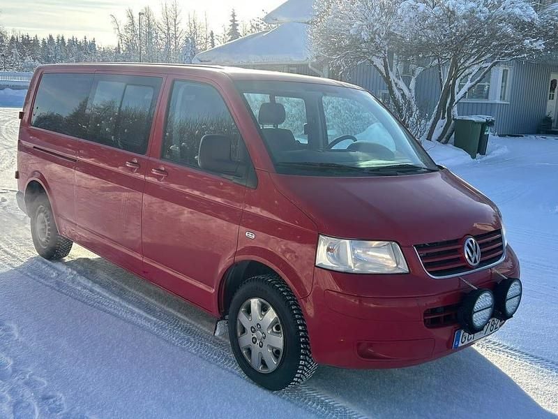 Begagnad VW Caravelle 131 HK (96 kW) 2008 Minibuss