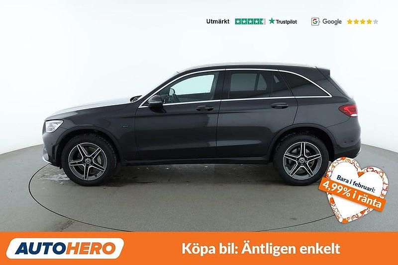 Begagnad Mercedes GLC300e AMG line 306 HK (225 kW) 2021 Grå SUV
