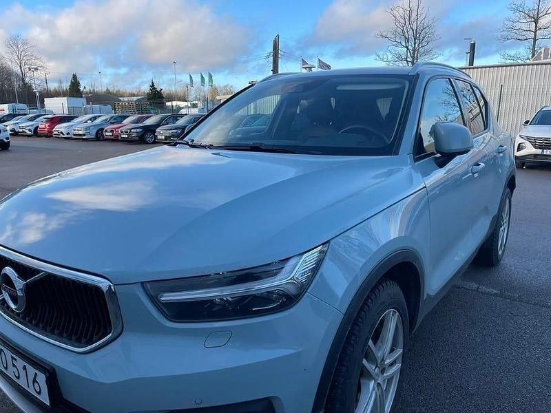 Amazon blå Begagnad 2019 Volvo XC40 SUV | 215 000 kr (Superpris) - Bild 1/2