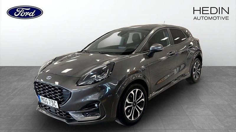 Grå Begagnad 2022 Ford Puma ST-Line SUV | 209 000 kr (Marknadspris) - Bild 1/4
