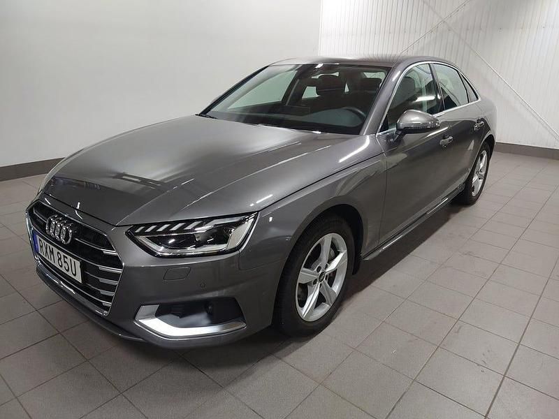 Grå Begagnad 2021 Audi A4 Advanced Sedan | 344 900 kr (Dyr) - Bild 1/4