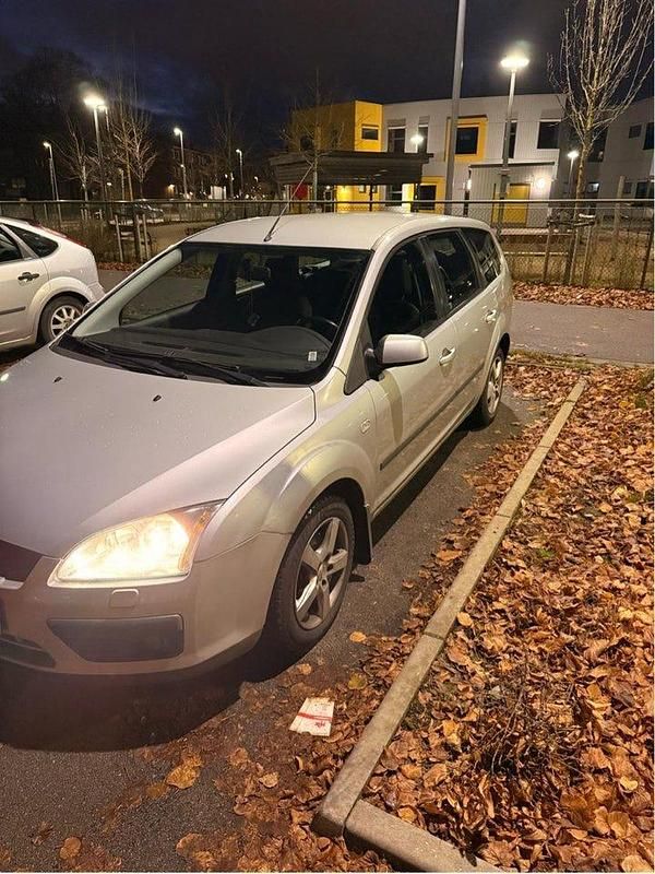Begagnad 2007 Ford Focus Kombi | 20 000 kr (Bra pris) - Bild 1/4