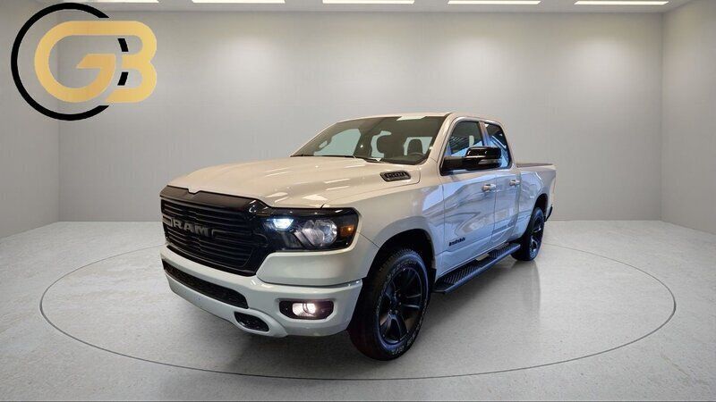 Vit Begagnad 2022 RAM 1500 Pickup | 729 900 kr (Superpris) - Bild 1/4