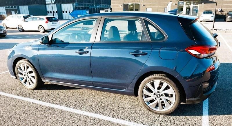 Begagnad Hyundai i30 N Line 120 HK (88 kW) 2020 Halvkombi