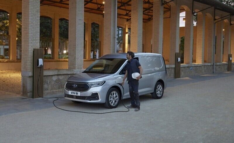 Ny 2025 Ford Transit Pickup | 255 900 kr - Bild 1/2