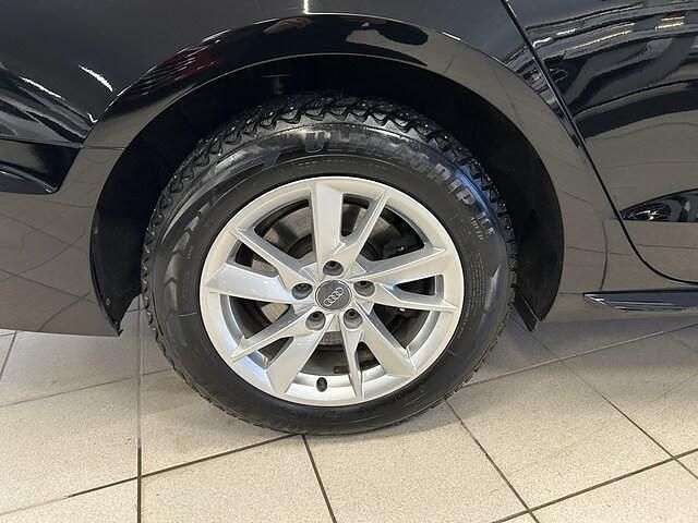 Begagnad Audi A4 Proline 190 HK (139 kW) 2019 Svart Kombi