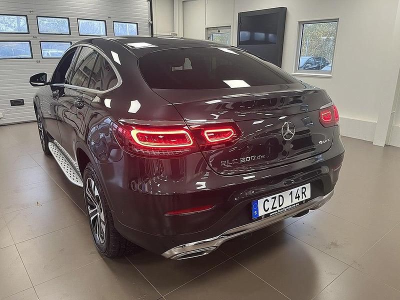 Begagnad Mercedes GLC300e 306 HK (225 kW) 2020 Grå Sportkupé
