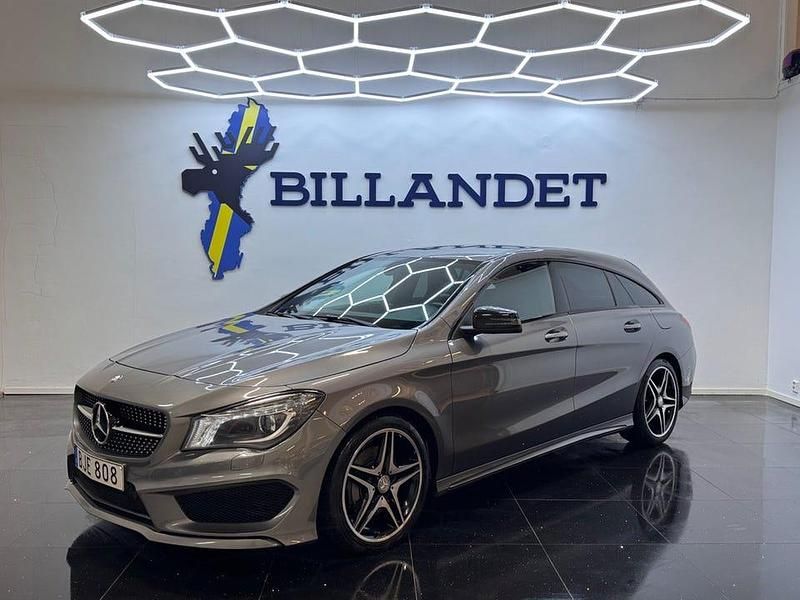 Mörkgrå Begagnad 2015 Mercedes CLA220 Shooting Brake AMG Kombi | 134 900 kr (Marknadspris) - Bild 1/4
