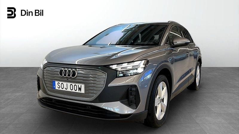Tyfongrå metallic Begagnad 2022 Audi Q4 e-tron Proline SUV | 389 000 kr (Marknadspris) - Bild 1/4