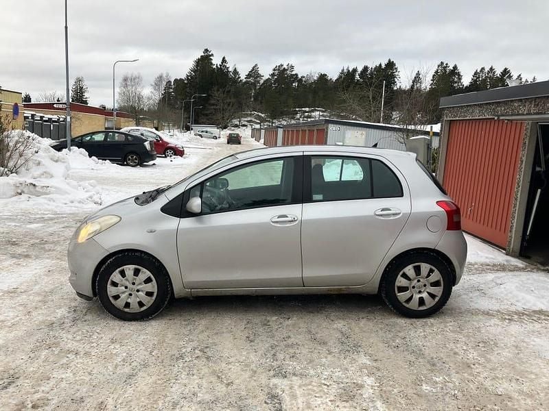Begagnad 2007 Toyota Yaris | 27 500 kr (Marknadspris) - Bild 1/4