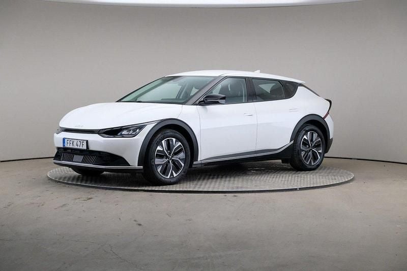 Vit Begagnad 2022 Kia EV6 4 SUV | 289 000 kr - Bild 1/4