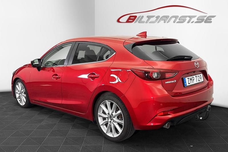 Begagnad Mazda 3 Inclusive 151 HK (111 kW) 2018 Röd Halvkombi