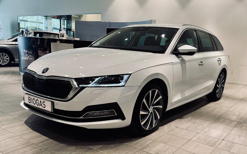 Vit Begagnad 2020 Skoda Octavia G-TEC Style Kombi | 228 000 kr - Bild 1/3