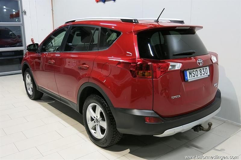 Begagnad Toyota RAV4 Edition 151 HK (111 kW) 2015 Röd samma som bilen SUV