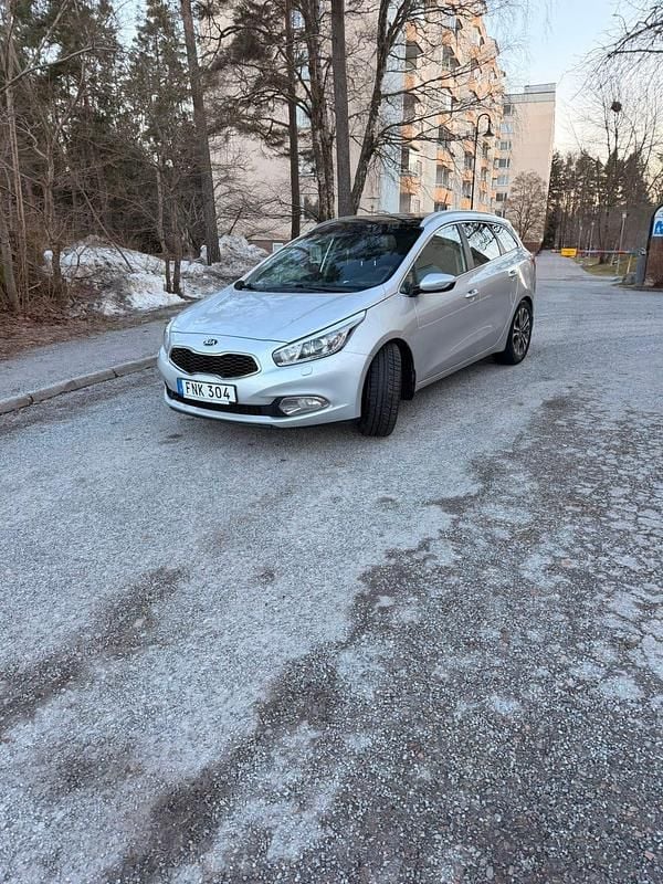 Begagnad Kia Ceed Sportswagon 128 HK (94 kW) 2015 Kombi